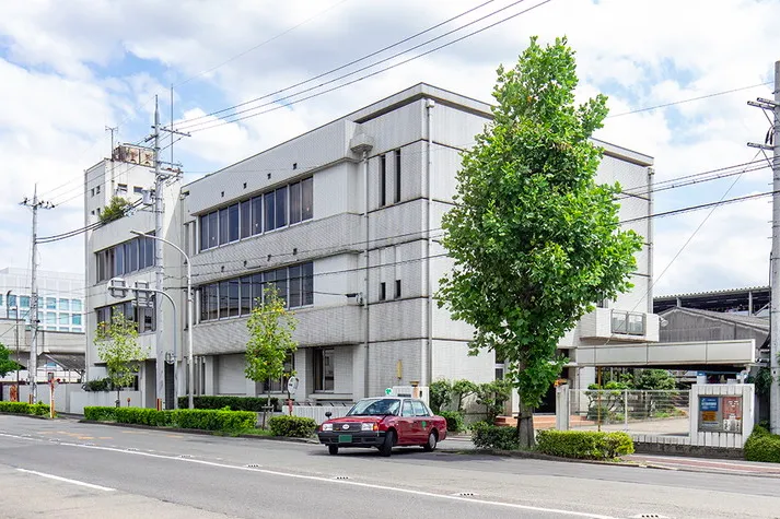 京都の街を走るタクシー